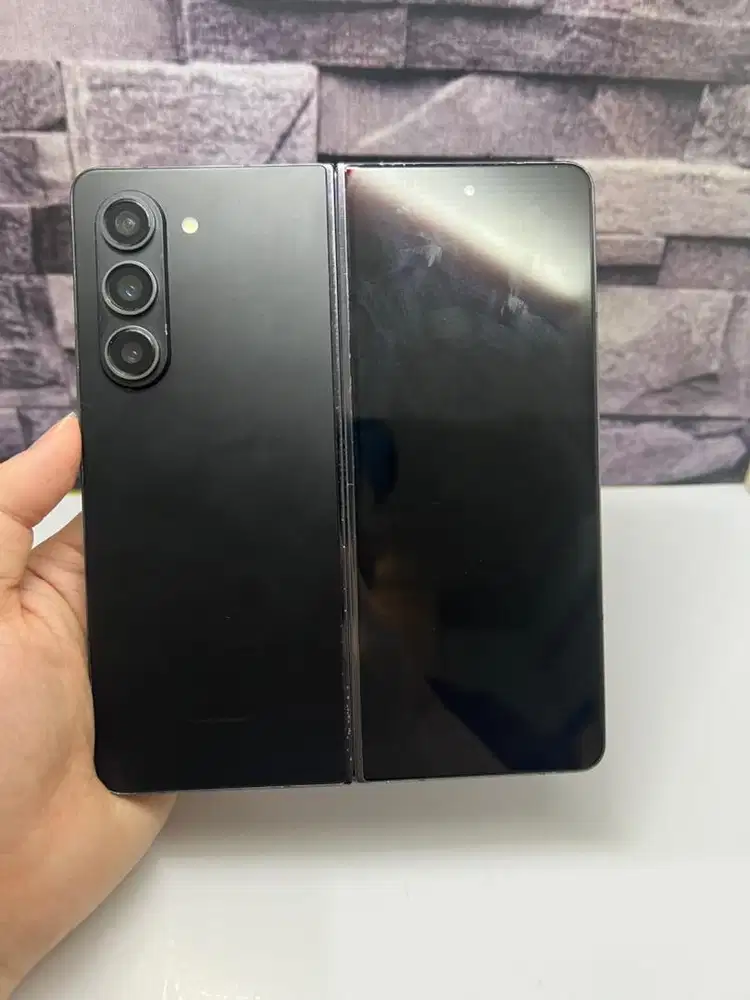 samsung z fold 5 512 gb hitam