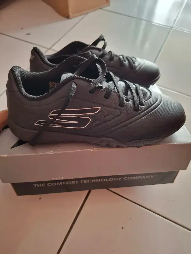 Sepatu Futsal Skechers Original