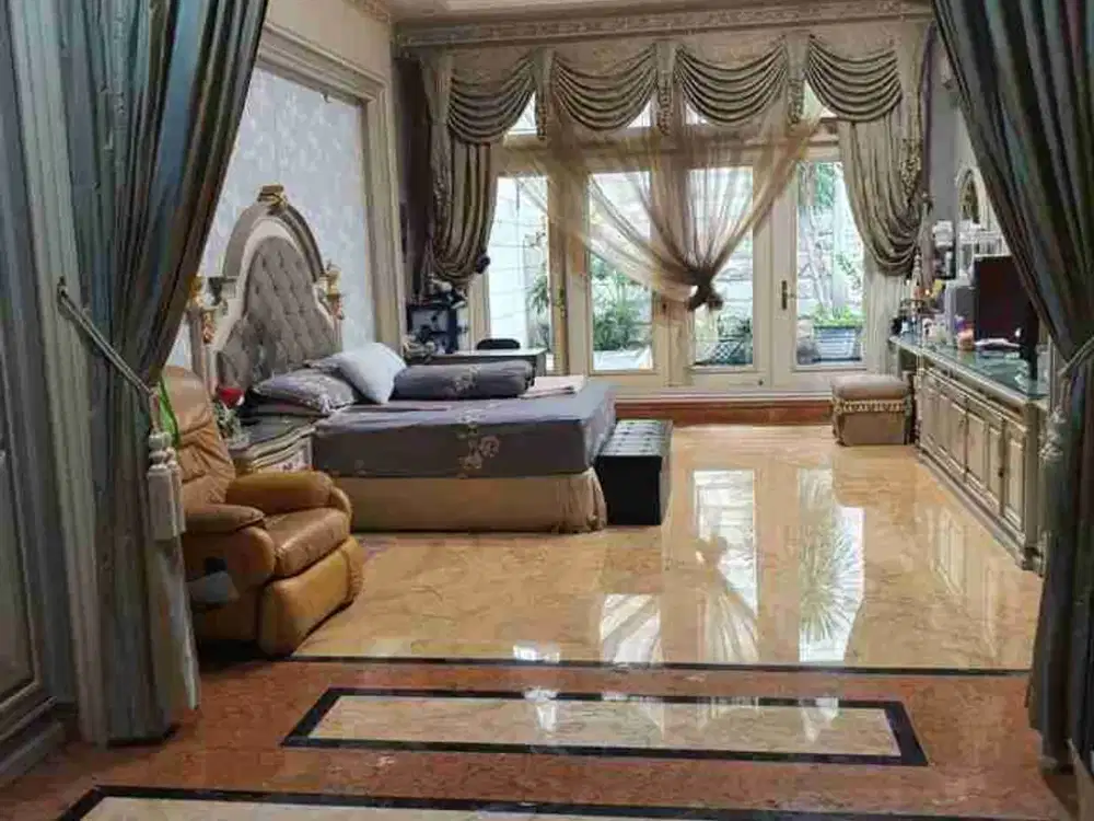 Dijual Rumah Siap Huni di Jl Raya Satelit Barat Surabaya