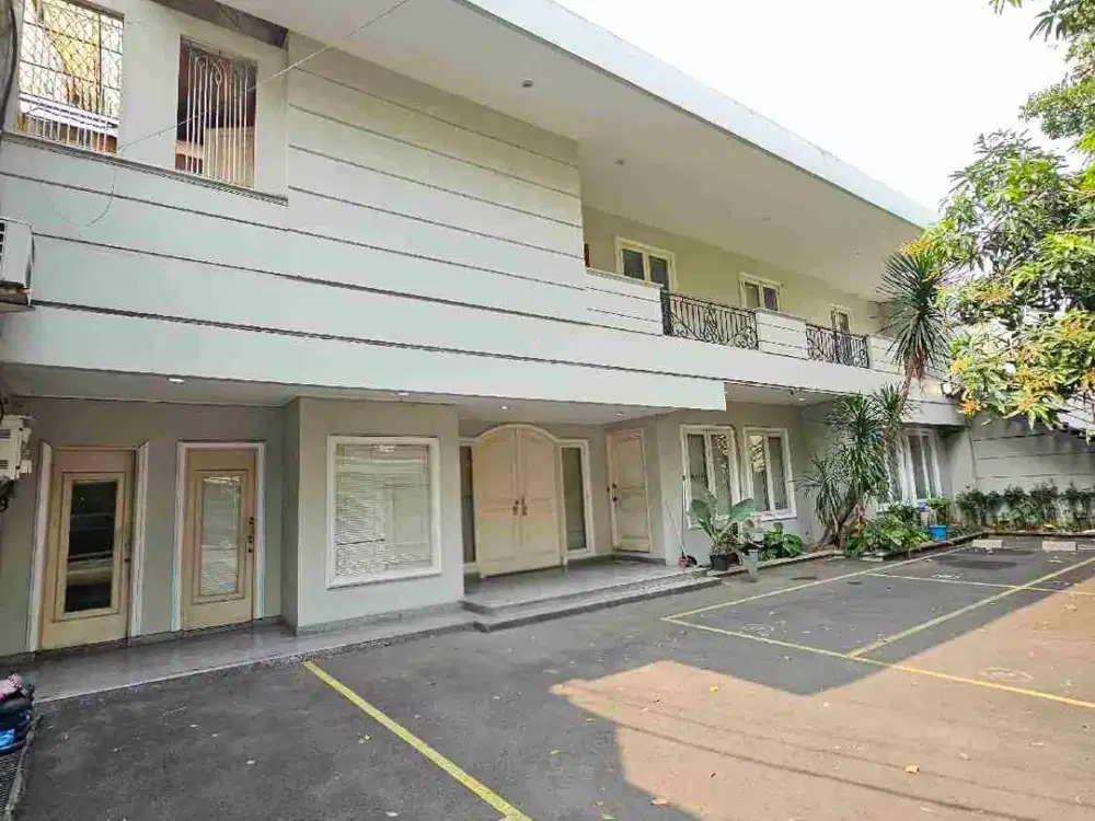 Jual Gedung kantor/ tempat usaha di Pakubuwono kapasitas 200 org Kebayoran Baru Jaksel