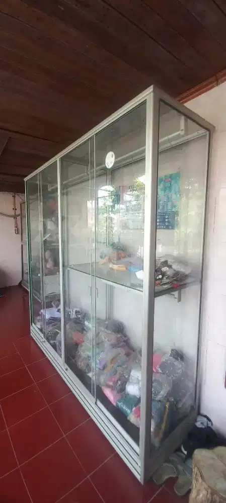 Etalase Kaca ( Jual Murah ) 2.0 m x 2.0 m