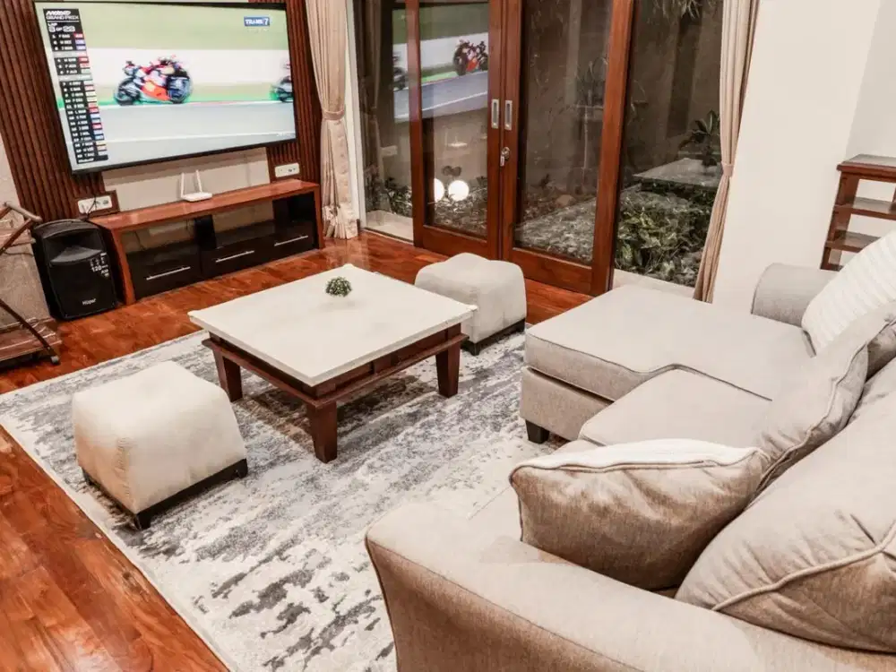 DIJUAL RUMAH 2 Lantai Full furnished DI SURYA SETRA, SETRASARI, KOTA BANDUNG M