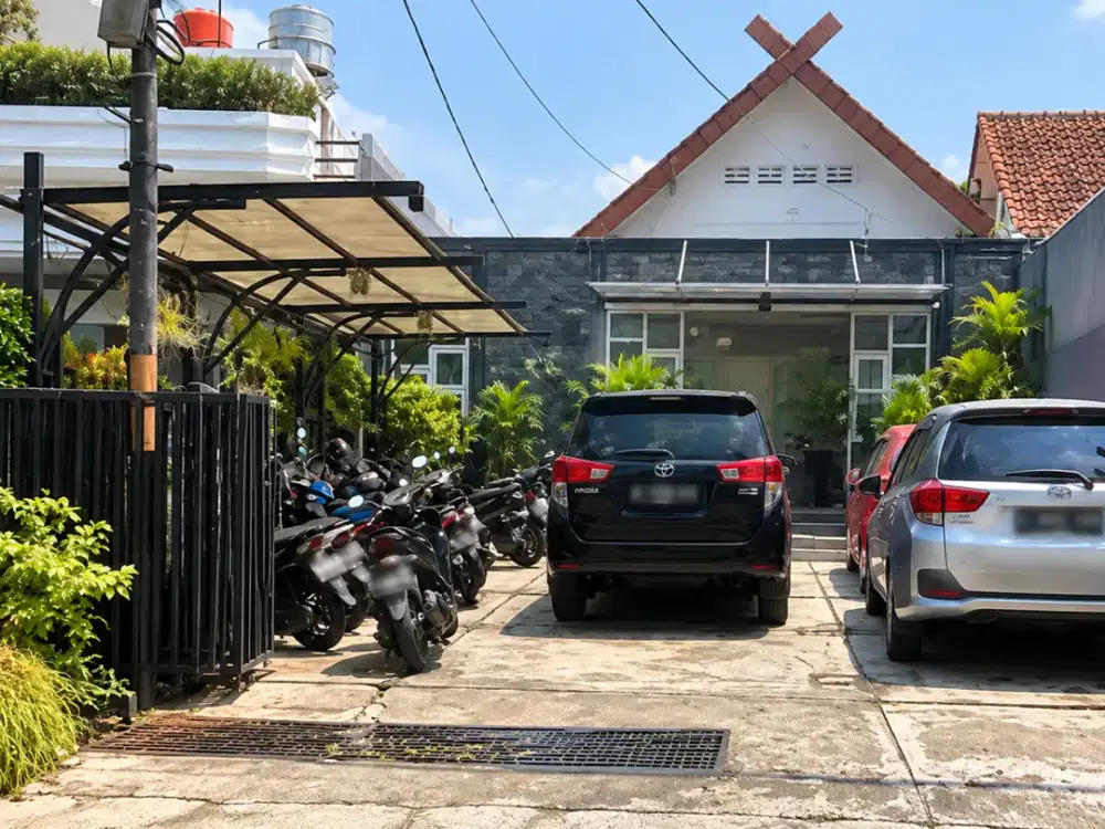 Jarang Ada, Rumah Kantor Luas Kecil Bangunan Bagus Sayap Sukajadi