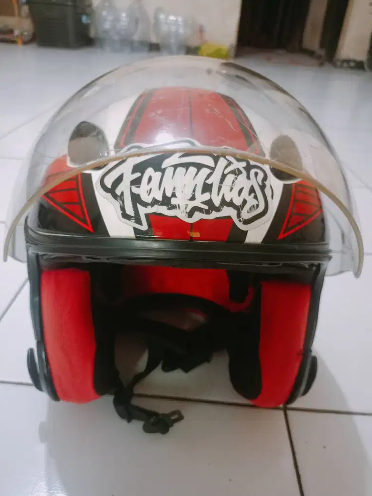 2 helm KYT Dj maru