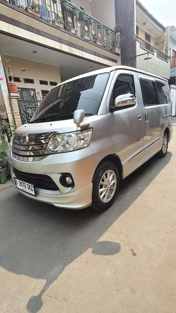 Daihatsu Luxio x manual 2016