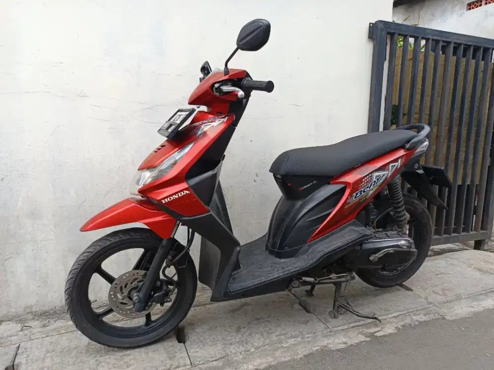 Honda beat karbu 2011 lengkap bagus