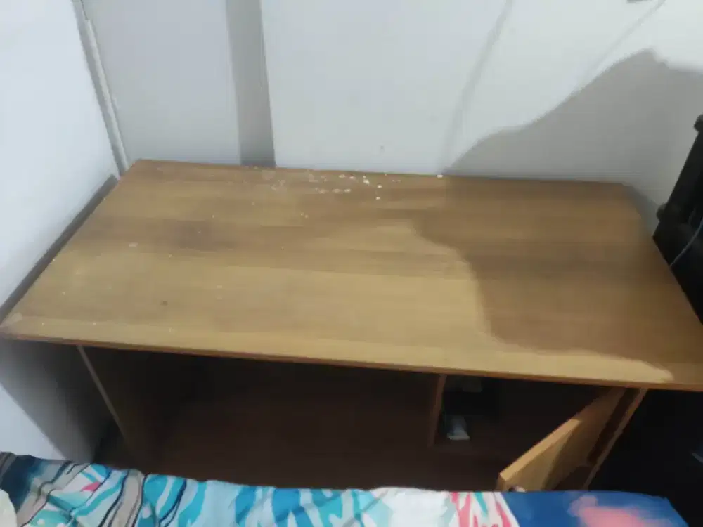 Meja kerja/Tv .