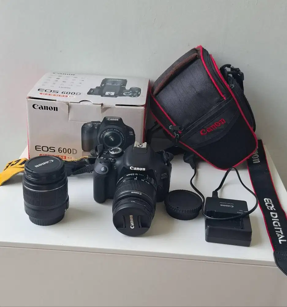 Dijual Kamera Canon DSLR 600D full set lengkap original