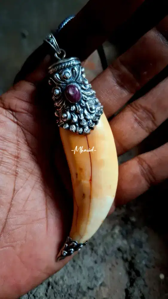 t4rham (rare item / iket perak kombinasi batu ruby)