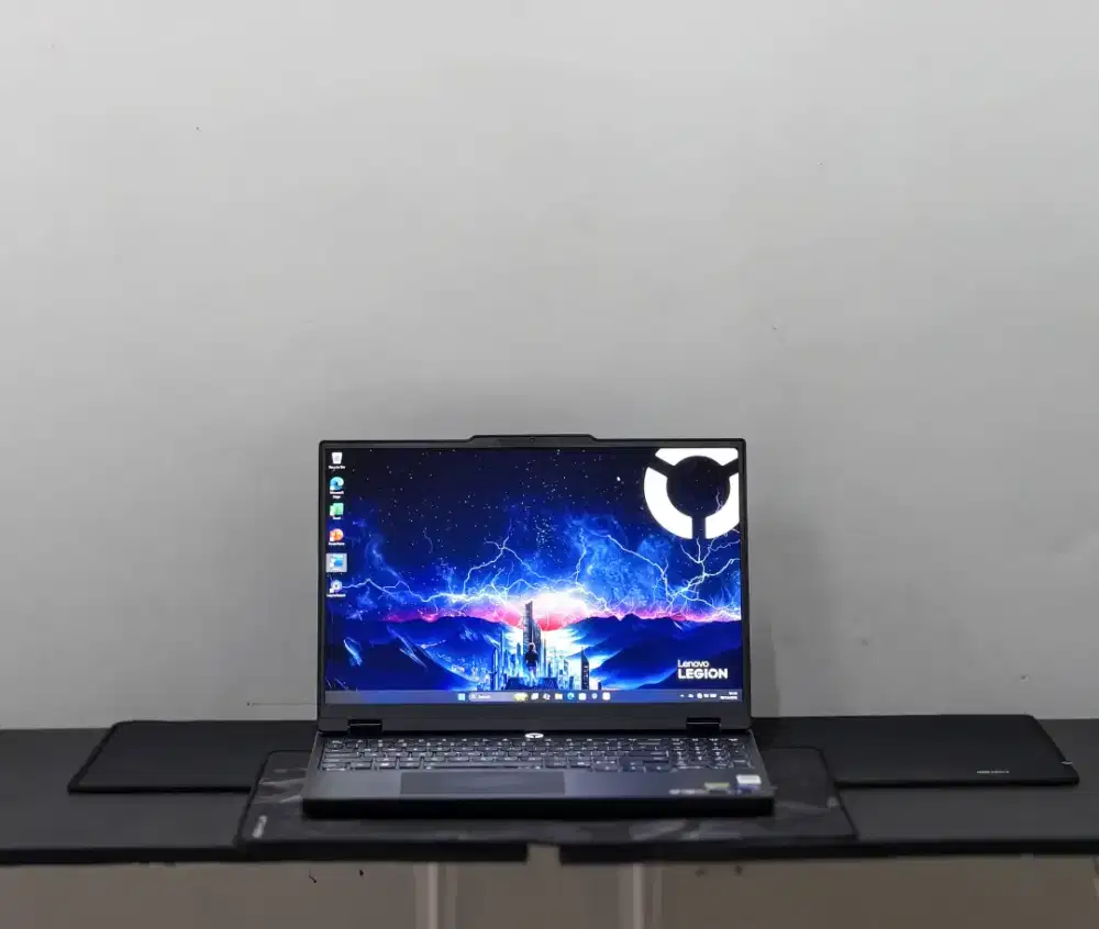 LAPTOP LENOVO LEGION 5 15IRX10 I7-13650HX RTX 5050 165AHz 100% sRGB