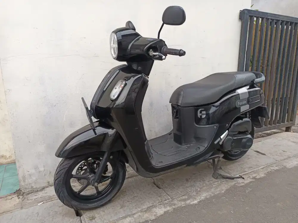 Yamaha fazzio hybrid 2022 lengkap bagus