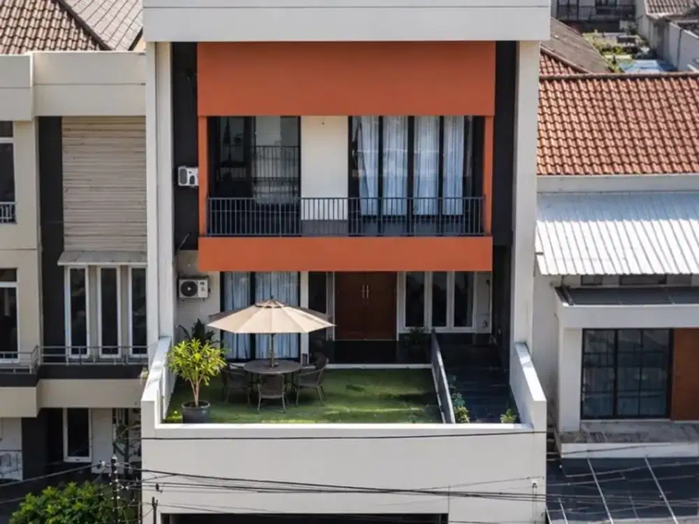 Rumah Keren Design Modern 4 Lantai di Pulomas, Jakarta Timur