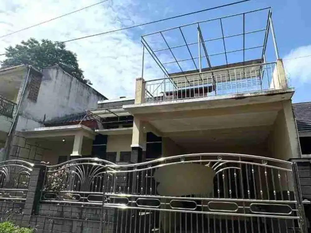 Rumah 2 Lantai di Komplek Cibiru Cibangkonol Kab Bandung LB 165 harga 700 Juta Nego