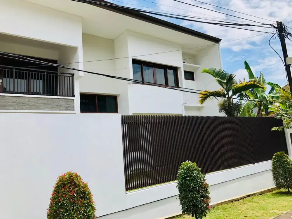 Jarang Ada, Jual/Sewa Rumah Lux Siap Huni di Budisari Setiabudi