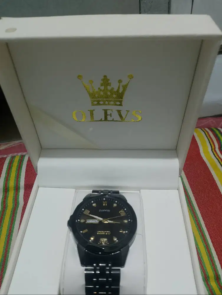 Jam tangan olevs