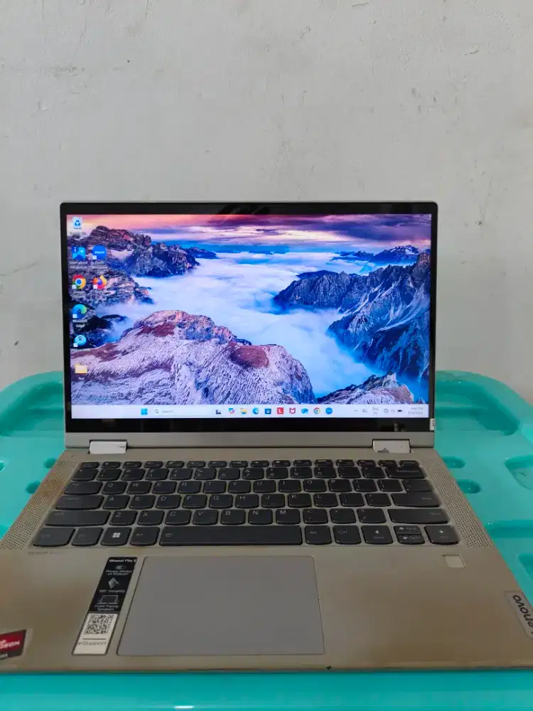 Lenovo ideapad flex 5 AMD rayzen 3 8/512