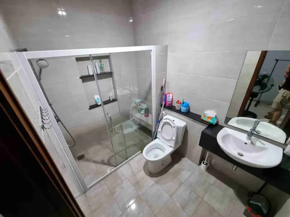 di jual dan di sewakan rumah cluster serenade lagoon golf island pik siap di huni