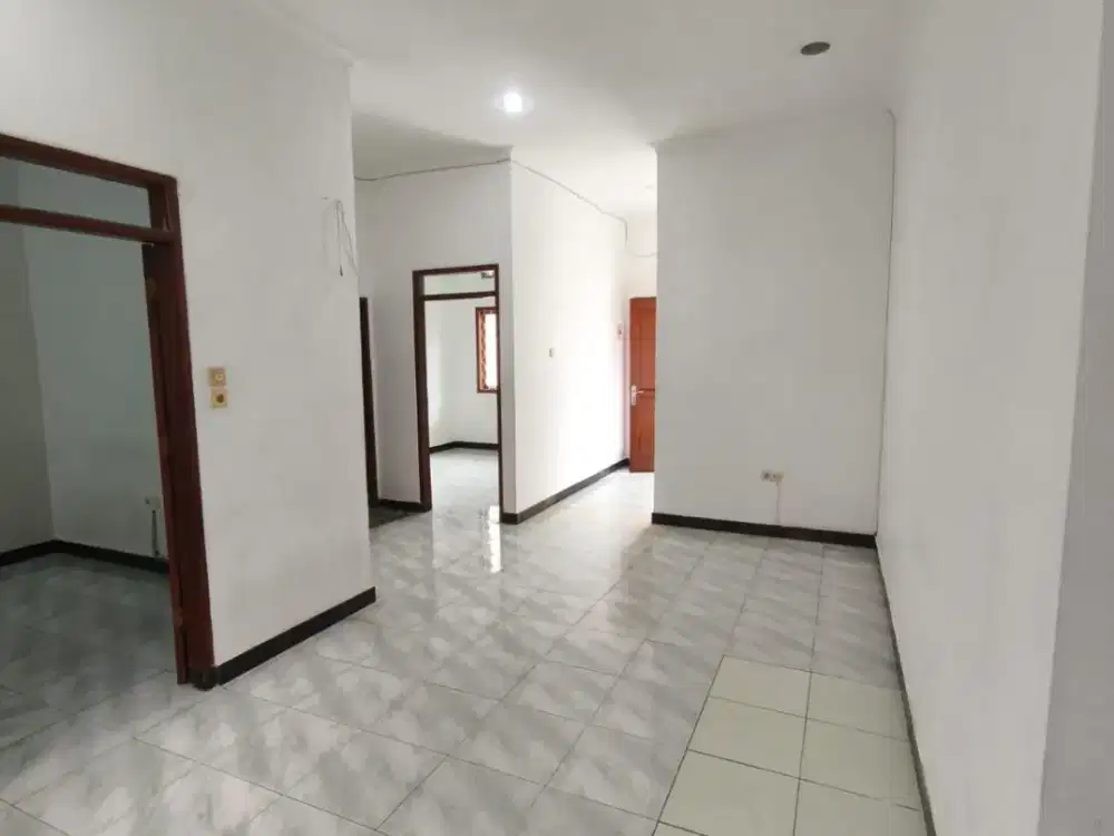 Dijual Cepat Rumah Siap Huni di Taman Kopo Indah TKI 3