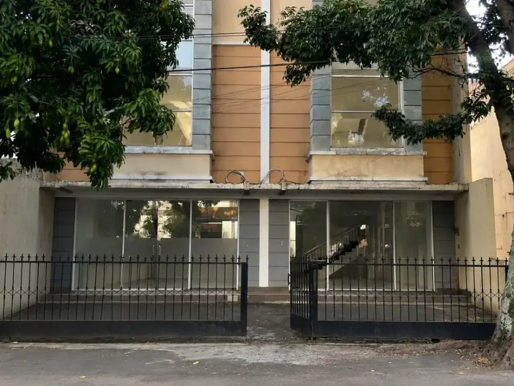 Ruko Strategis 3 Lantai Dekat Jalan Slamet Riyadi Solo