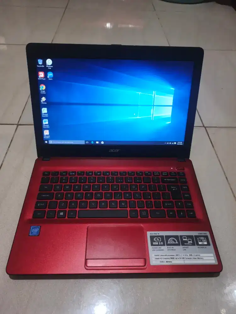 Laptop Acer Ram 8gb ssd 120gb siap pake mulus terawat(Nego)