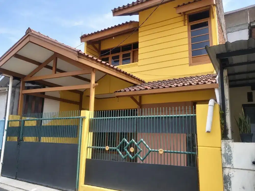 DIJUAL MURAH RUMAH MINIMALIS SIAP HUNI 2 LANTAI DEPAN SEKOLAH BINTANG MADANI ARCAMANIK KOTA BANDUNG