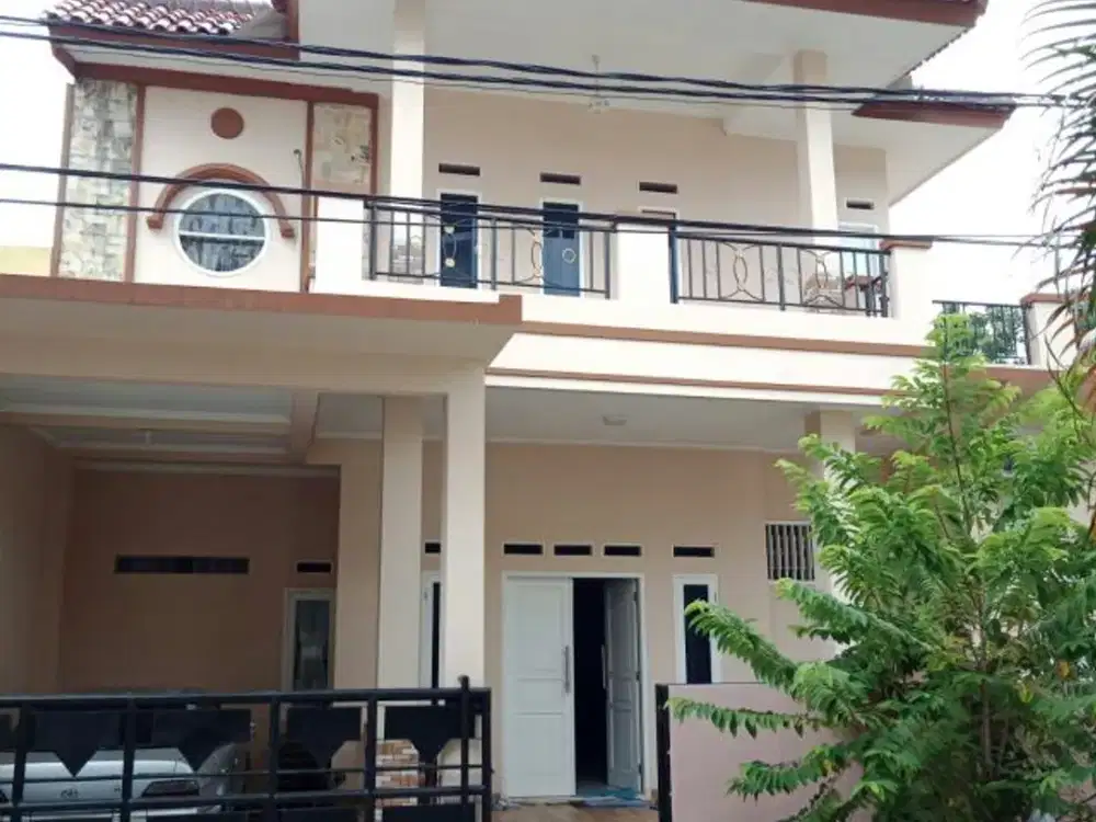 Rumah Hoek Asri Di Villa Melati Mas Lokasi Strategis
