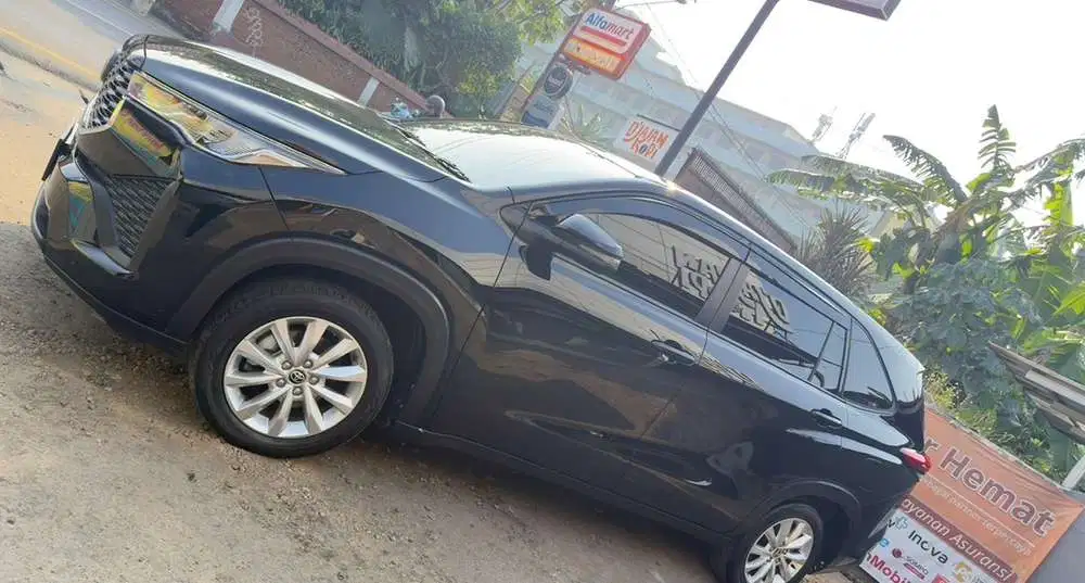 Dijual Innova Zenix 2.0 V CVT  - 2024 Hitam Nego