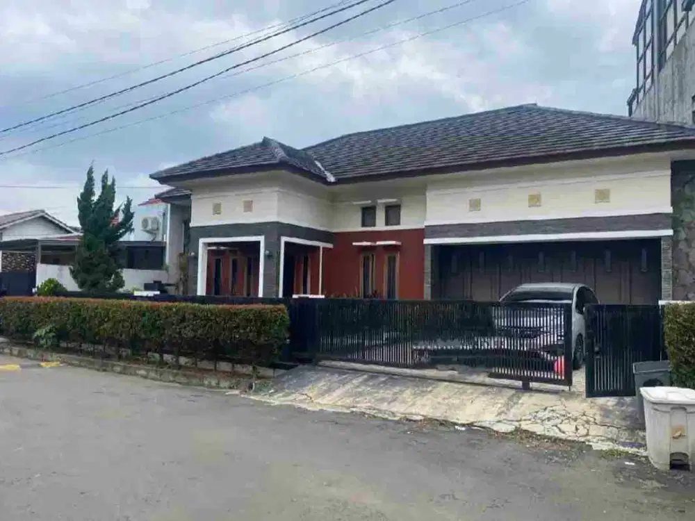 Dijual Rumah Besar Lux Dalam Cluster Elit Antapani