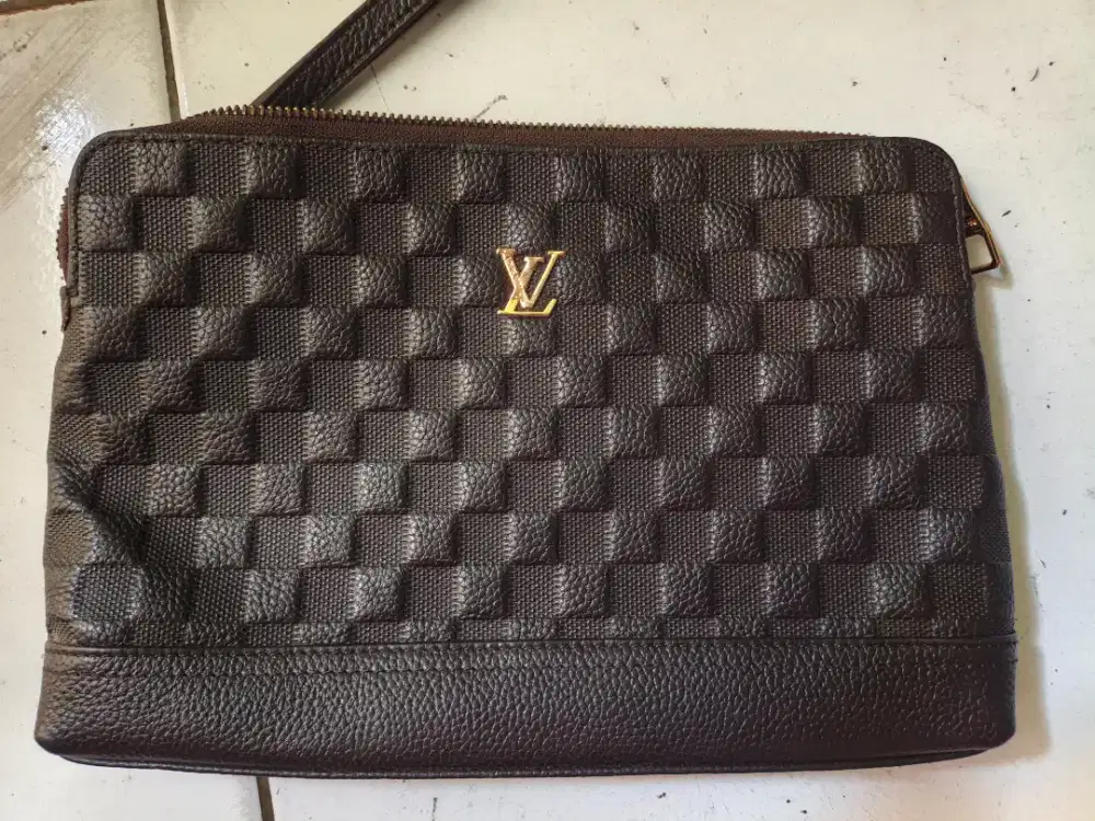 Tas Louis Vuitton