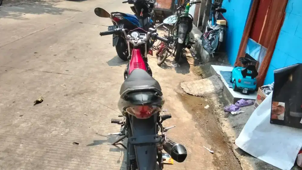 Satri f komlit warna hitam pink