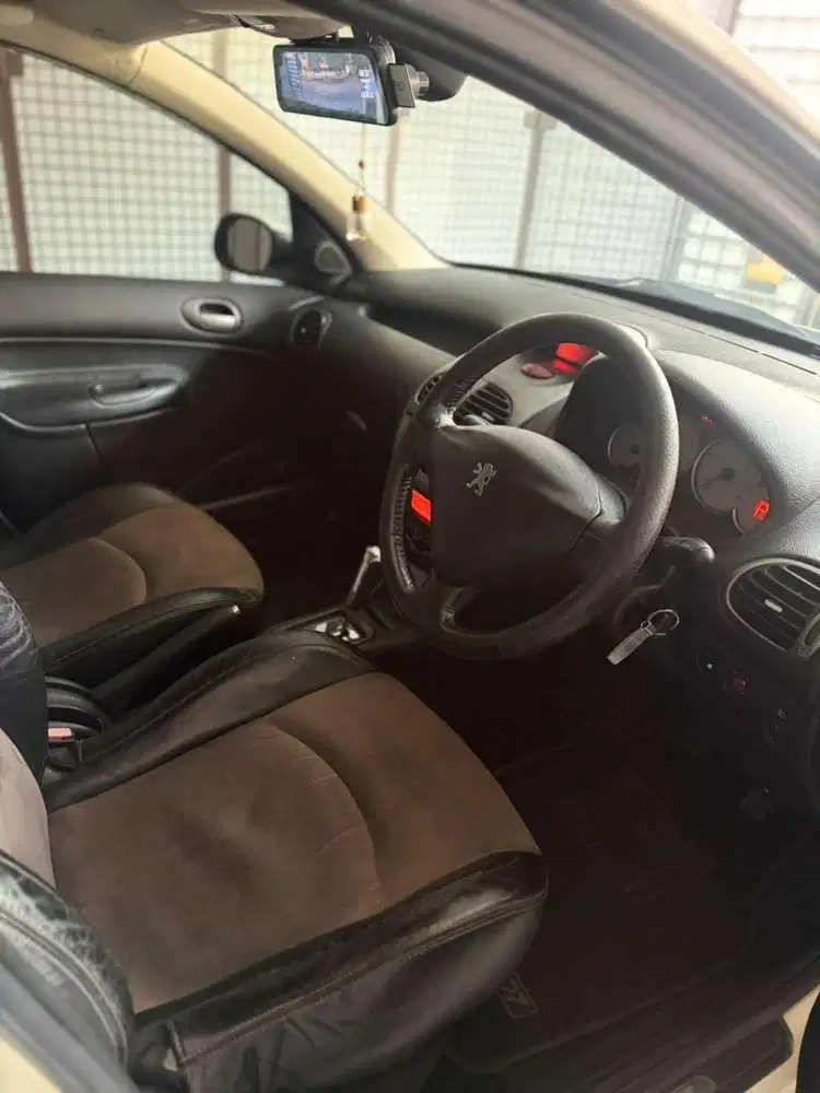 Peugeot 207 2012 Bensin