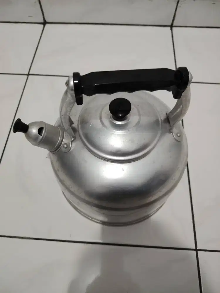 Teko ( Kettle ) Bunyi Halco 24 cm, 6 liter
