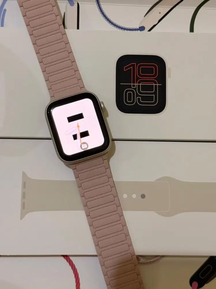 Apple Watch SE 3 - 44mm Starlight