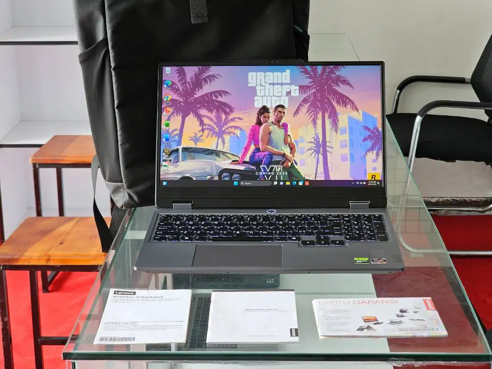 LENOVO LOQ 15 AMD Ryzen 7 7435HS Ram 12 GB SSD 512 GB Nvidia RTX 4050