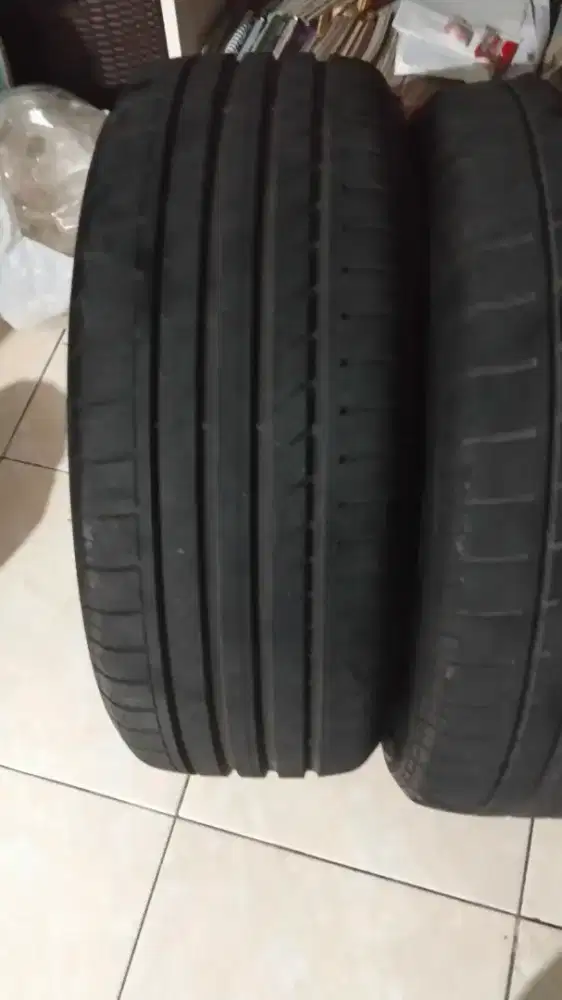 Ban GT radial Champiro 17 215 55