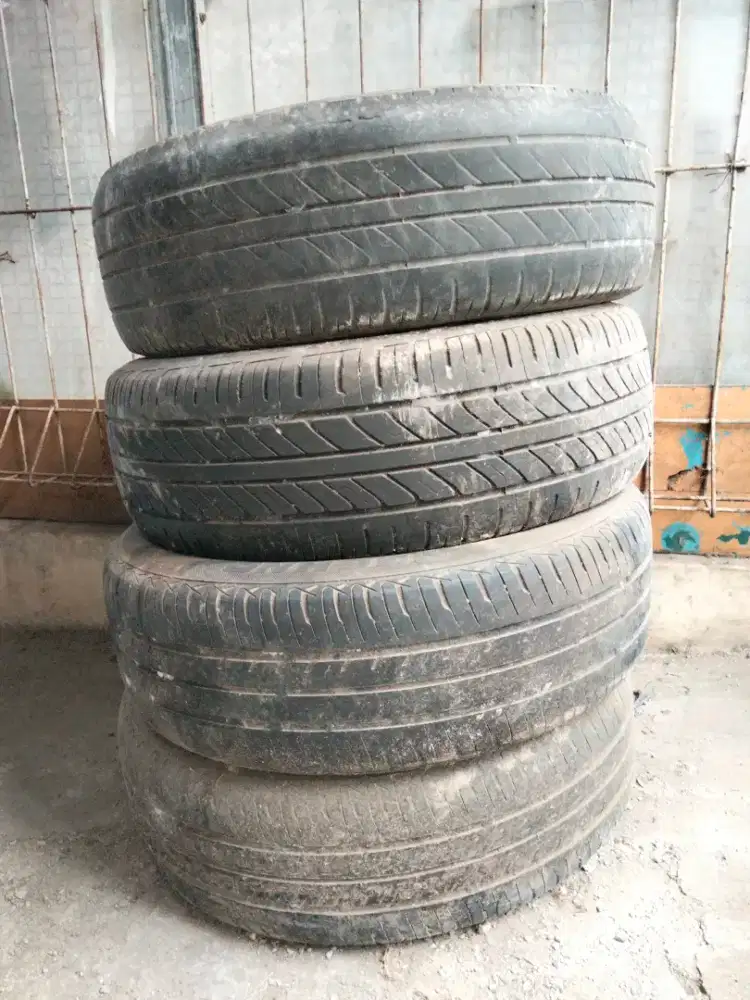Ban bekas mobil Yaris Ring 15