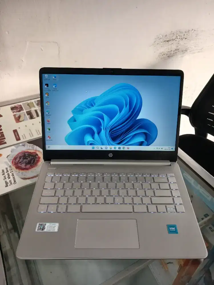 Laptop HP 14s Intel N4120 Ram 8 Ssd 256