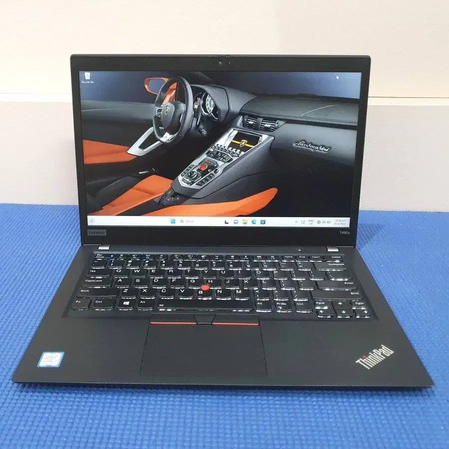 Lenovo T490 Core i5  Laptop Bisnis Premium, Slim & Kencang!