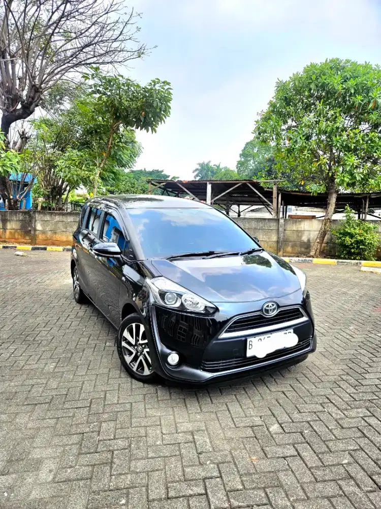 Toyota sienta 2017 v matic km low 48rb