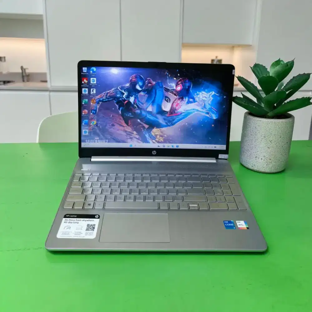 HP 15s Silver i5 Gen 11 SSD 256GB Layar 15.6 Siap Kerja & Desain