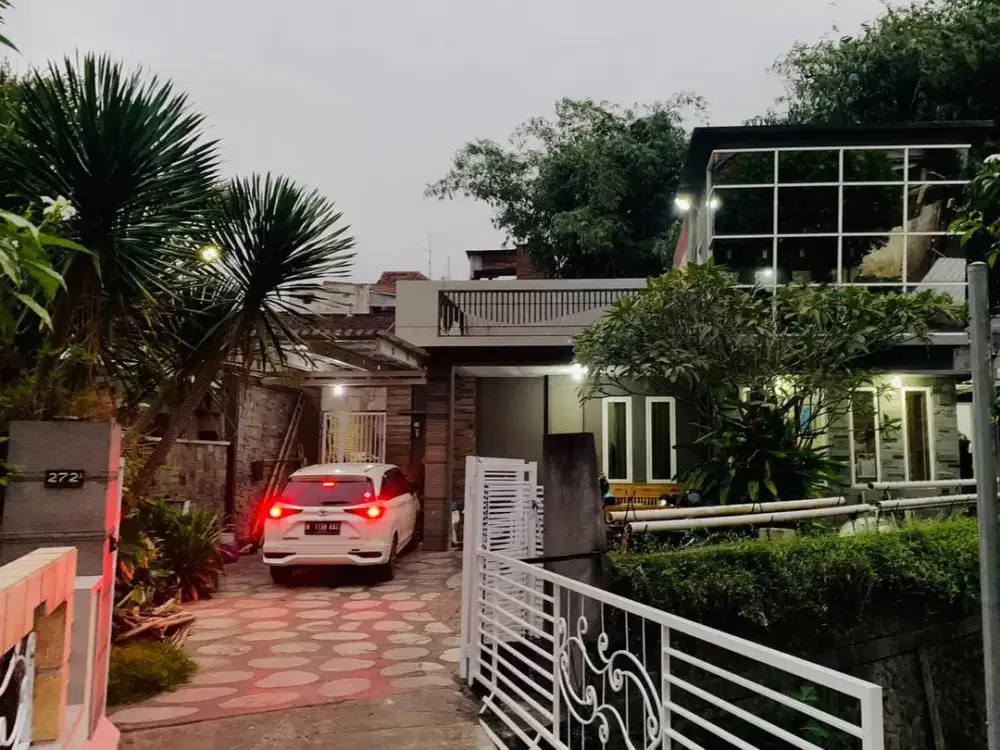 Rumah Villa Style di Pusat Kota Malang.MLG00186