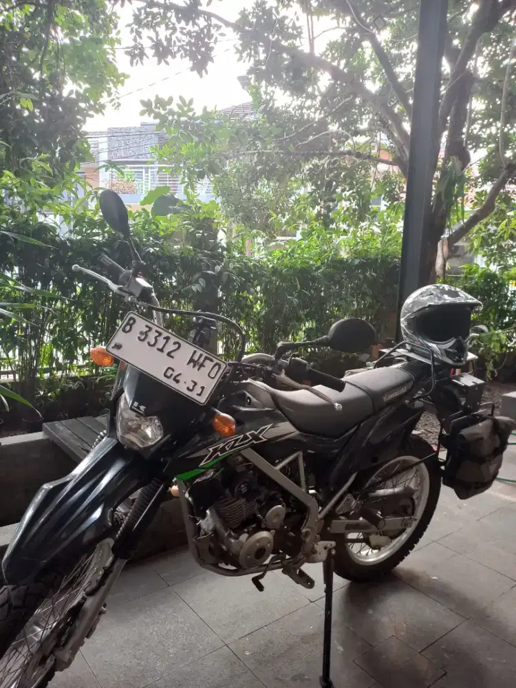 klx 150 G km rendah posisi di tangerang selatan