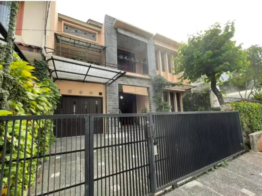Rumah 2 Lantai Semi Furnished di Pondok Indah, Lokasi Premium Jakarta Selatan