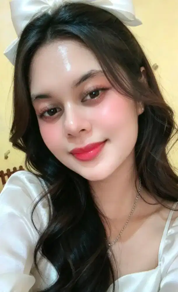 Cari kerjaan host live