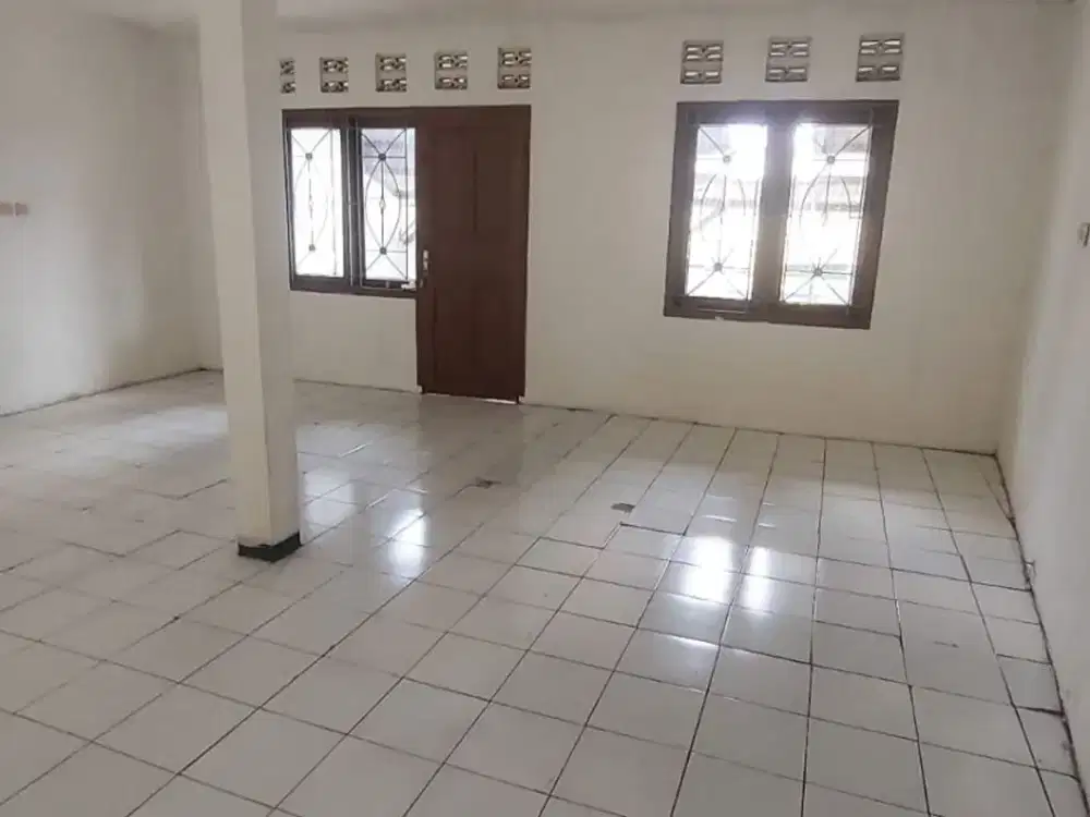Dijual Ruko 2 Lantai di Jl. Caringin Bandung