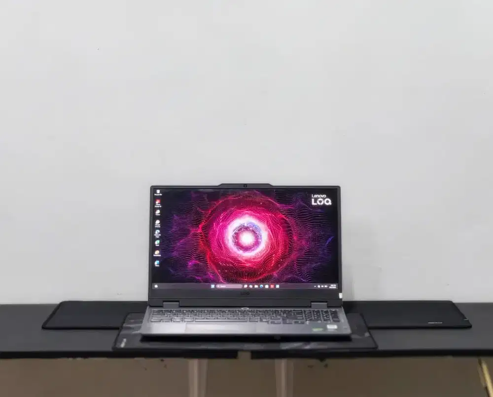 LAPTOP GAMING LENOVO LOQ 15ARP9 R7-7435HS RTX 4060 8GB 144Hz 100% sRGB