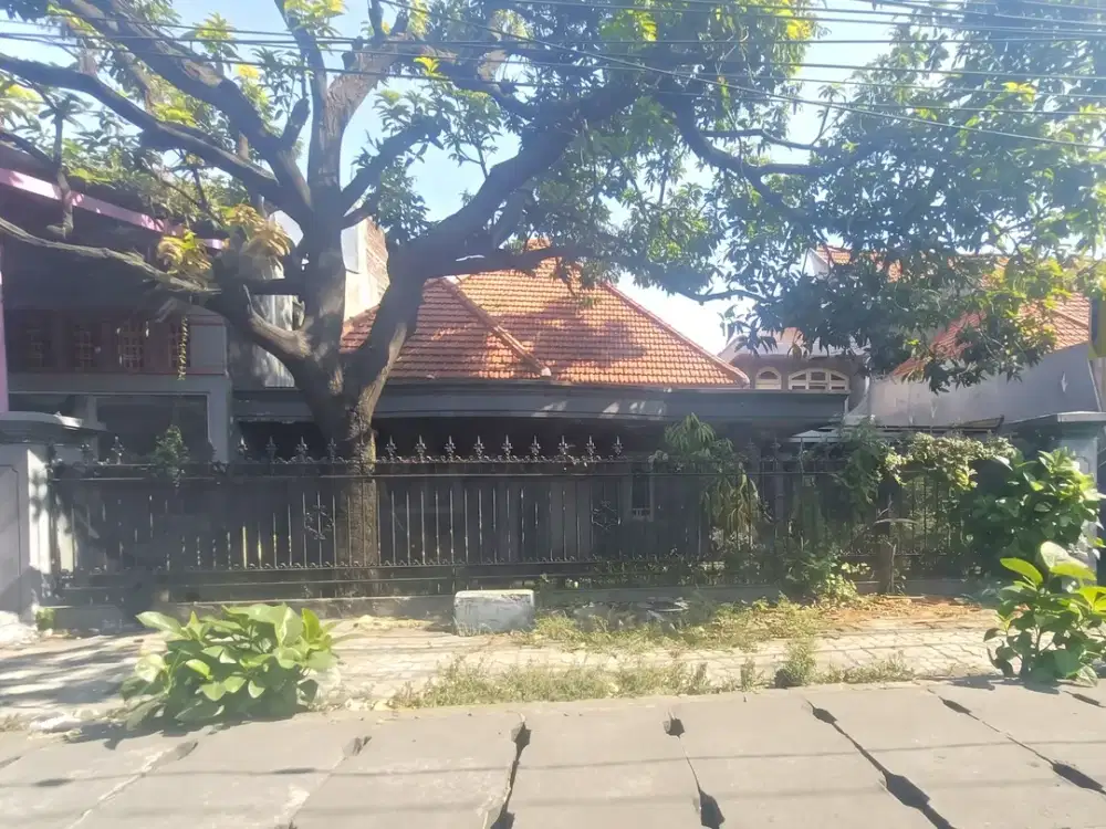 Jual Rumah Strategis Nol Jalan Raya di Surabaya Perak Timur