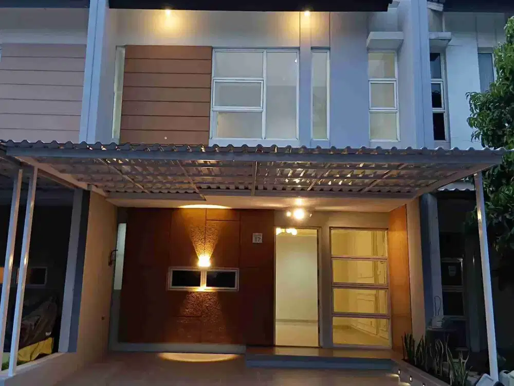 Dijual cepat murah rumah 2 lantai baru renovasi di Grand Wisata Bekasi