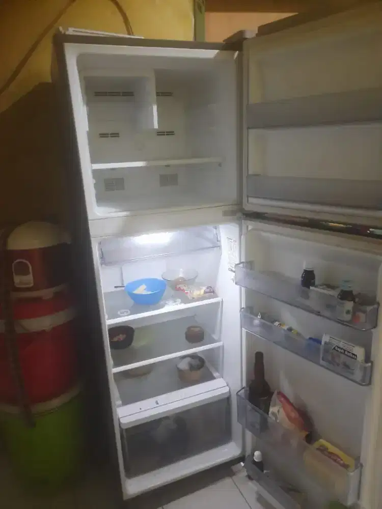 Jual bu kulkas 2 pintu normal no kendala