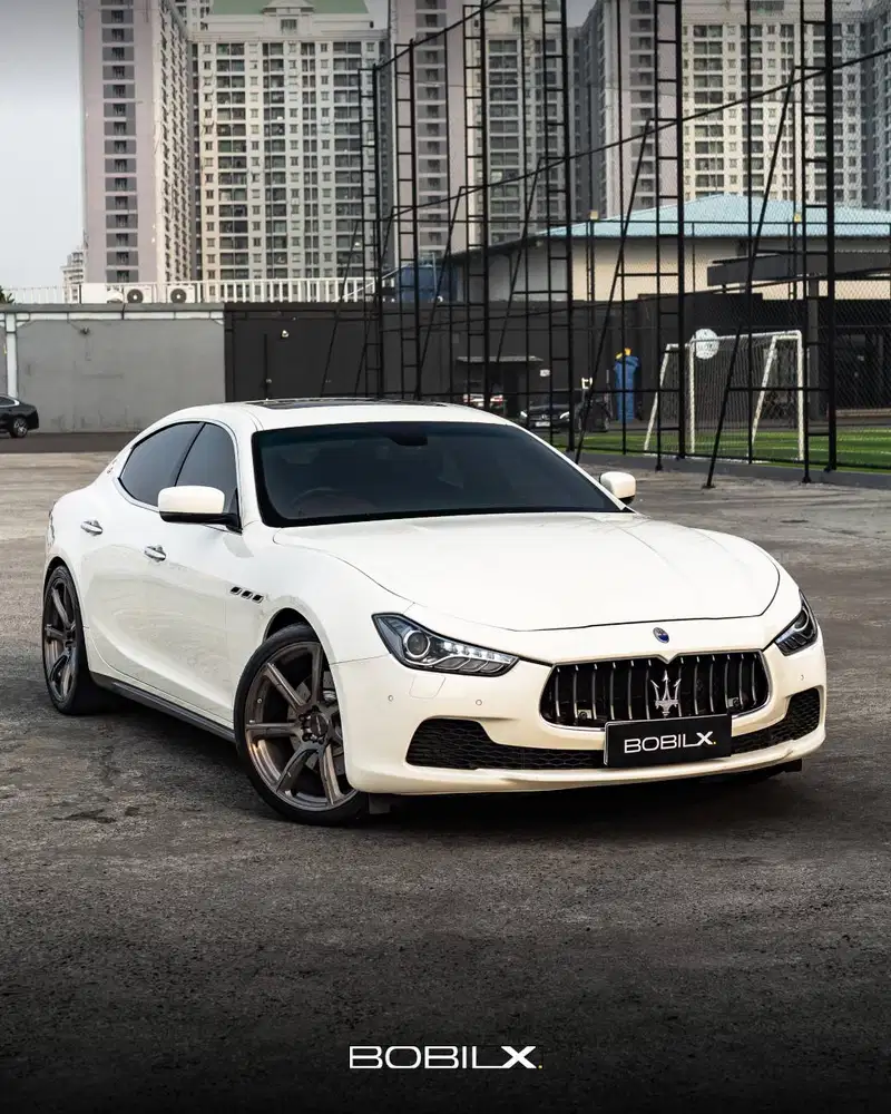 NIK 2014 MASERATI GHIBLI S